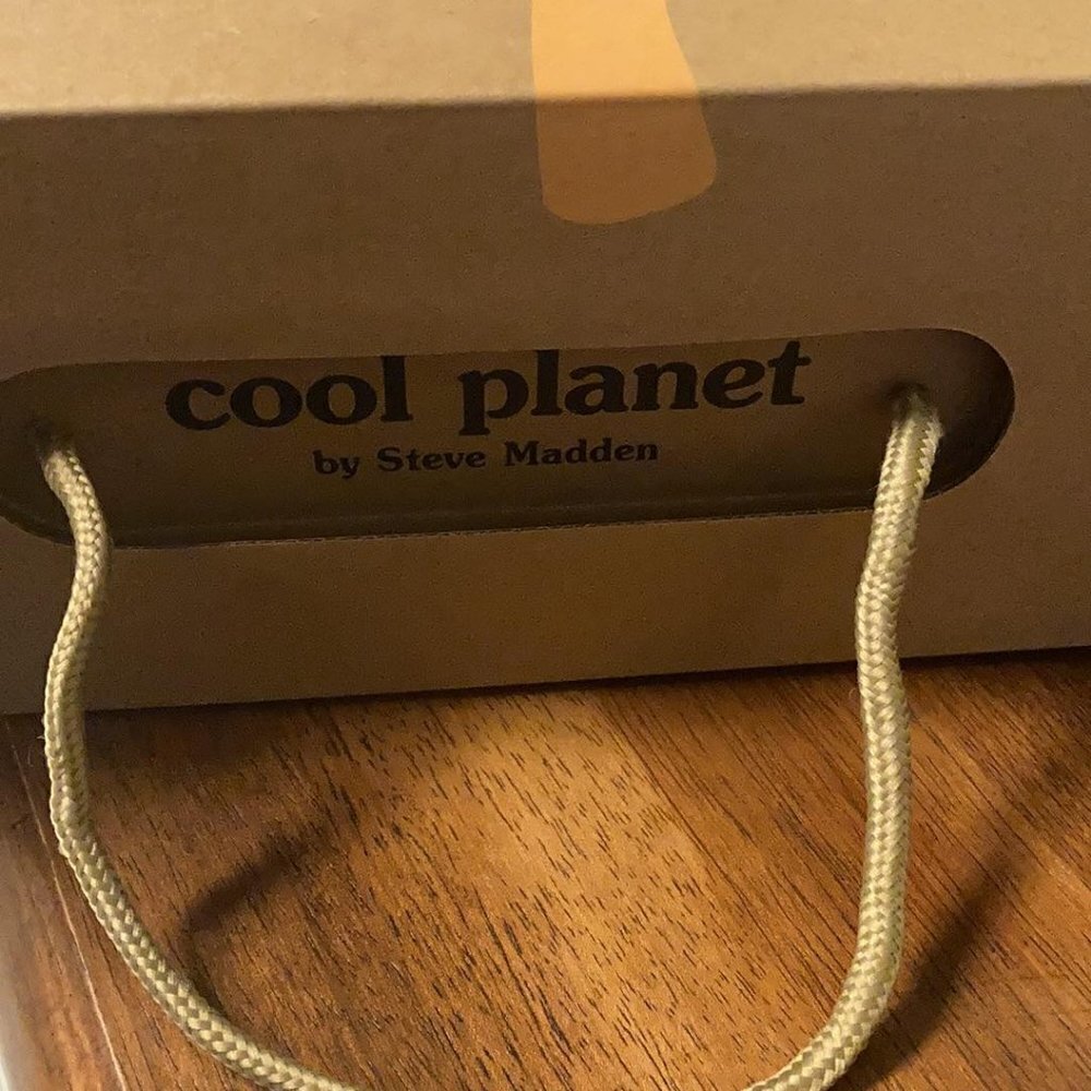 NEW! cool planet by Steve Madden Women's Buni Lace-Up Hiker Booties - Picture 5 of 13